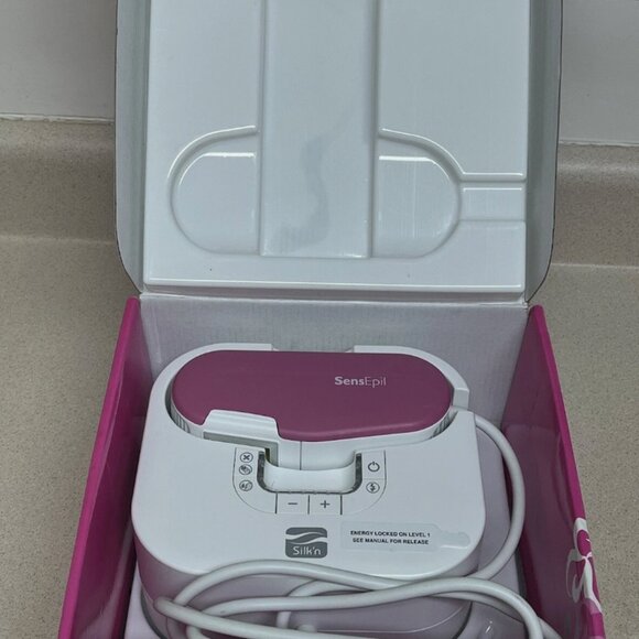 Silk'n SensEpil Hair Removal Device - Picture 2 of 5